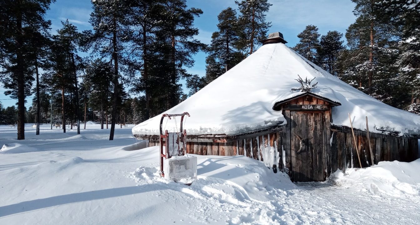 Photo laponie chalet neige