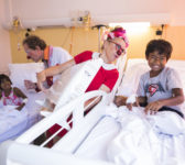 photo 2 enfants 2 clowns photo 2 enfants 2 clowns